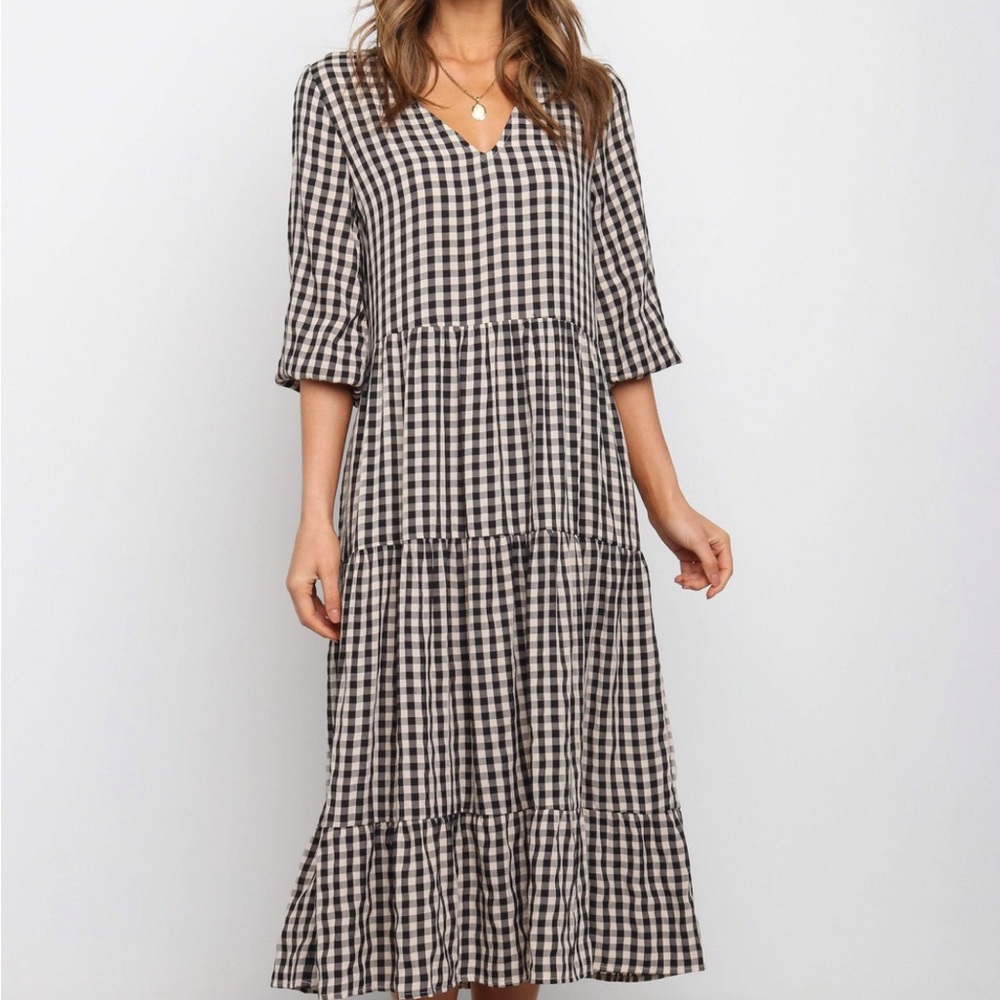 Gently used Petal & Pup Newton Dress size 10